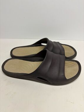 Chaps Men Casual Slide Sandals in Dark Brown with Tan Footbed Size 11 New